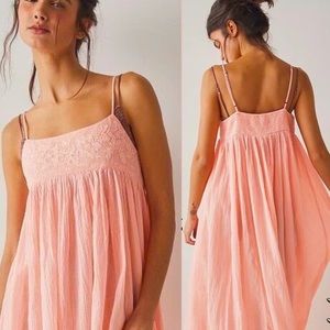 NWT FREE PEOPLE COTTOM BREEZY MAXI DRESS WITH EMBROIDERY SIZE MEDIUM
